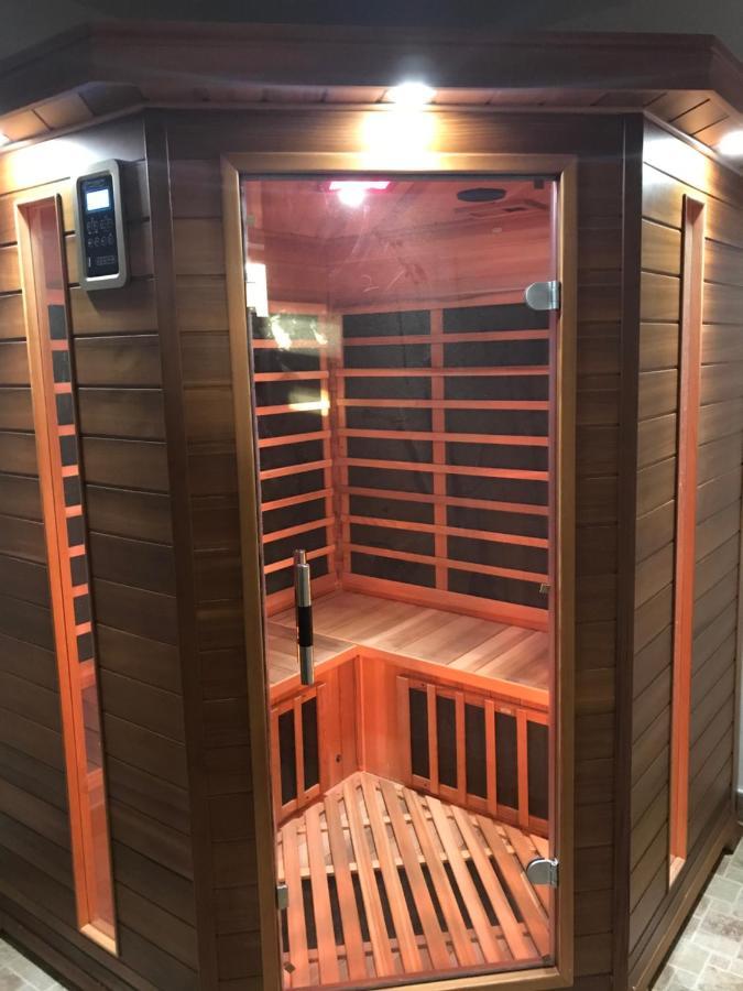 Viharsarki Apartman Gyula Luaran gambar