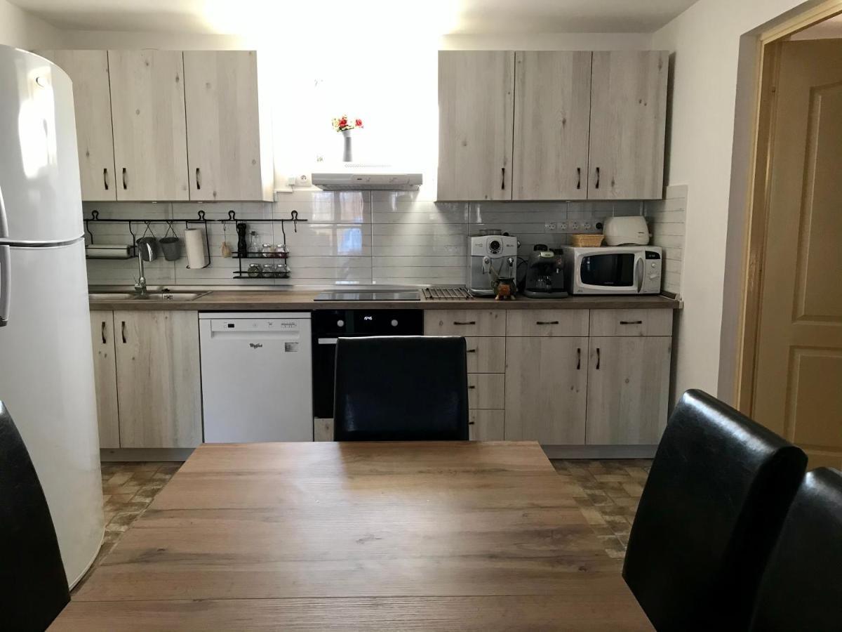 Viharsarki Apartman Gyula Luaran gambar