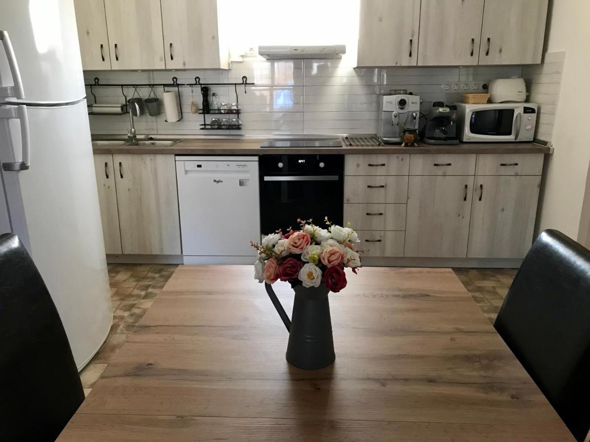 Viharsarki Apartman Gyula Luaran gambar