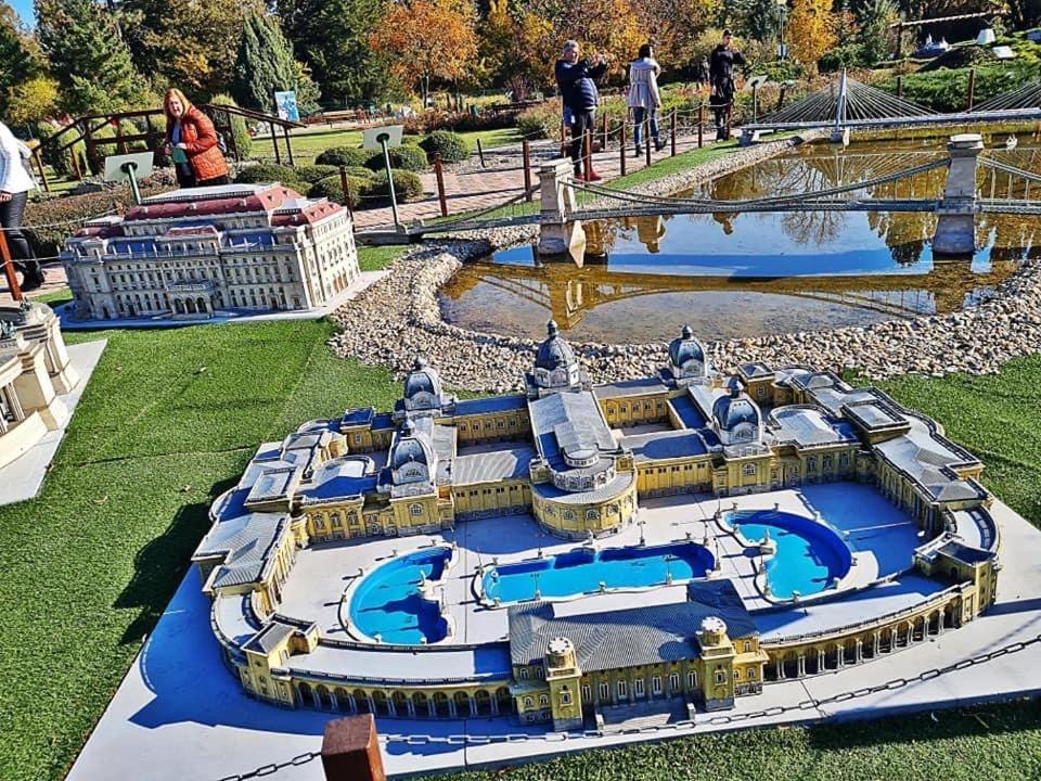 Viharsarki Apartman Gyula Luaran gambar